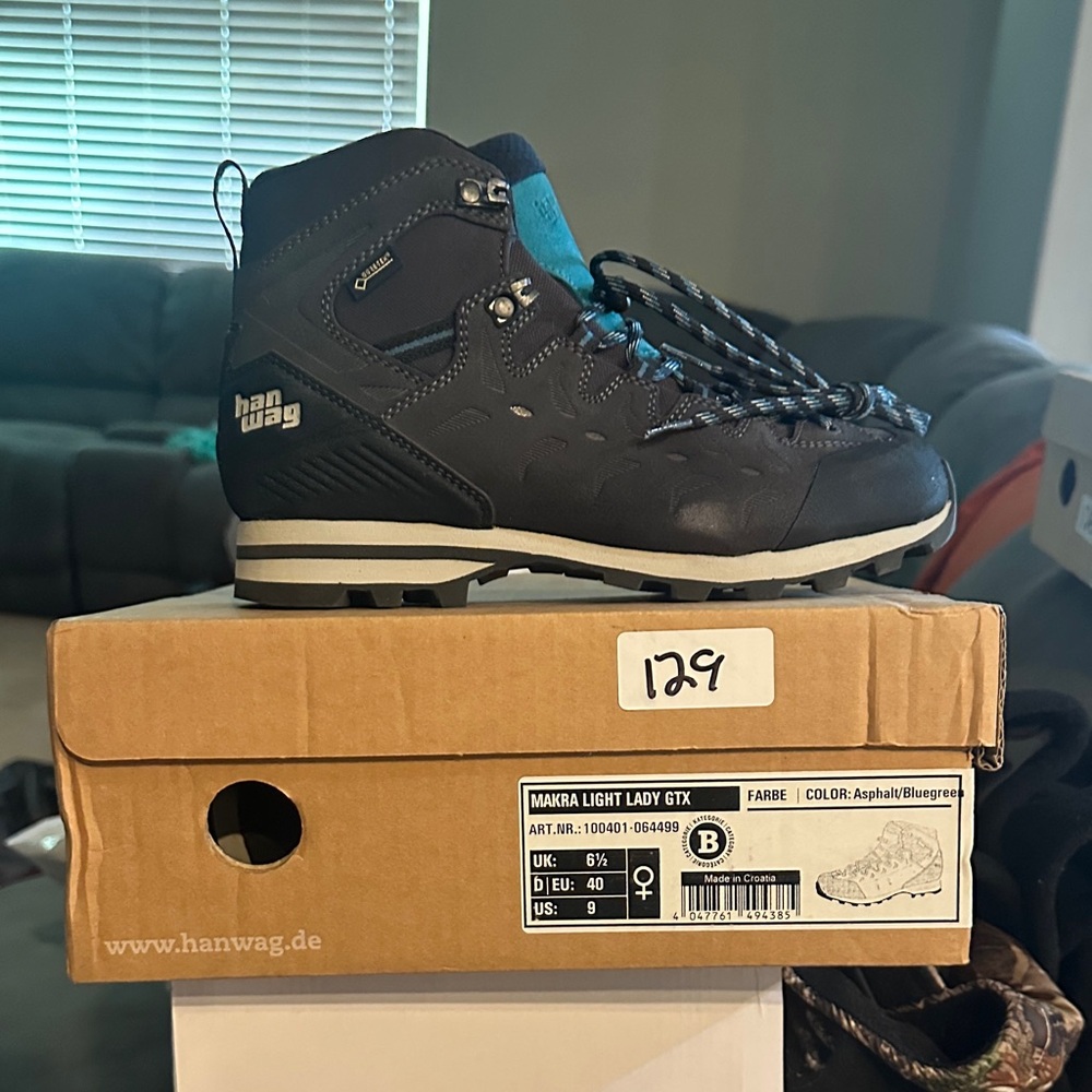 Women's Asphalt Lace Up Boots